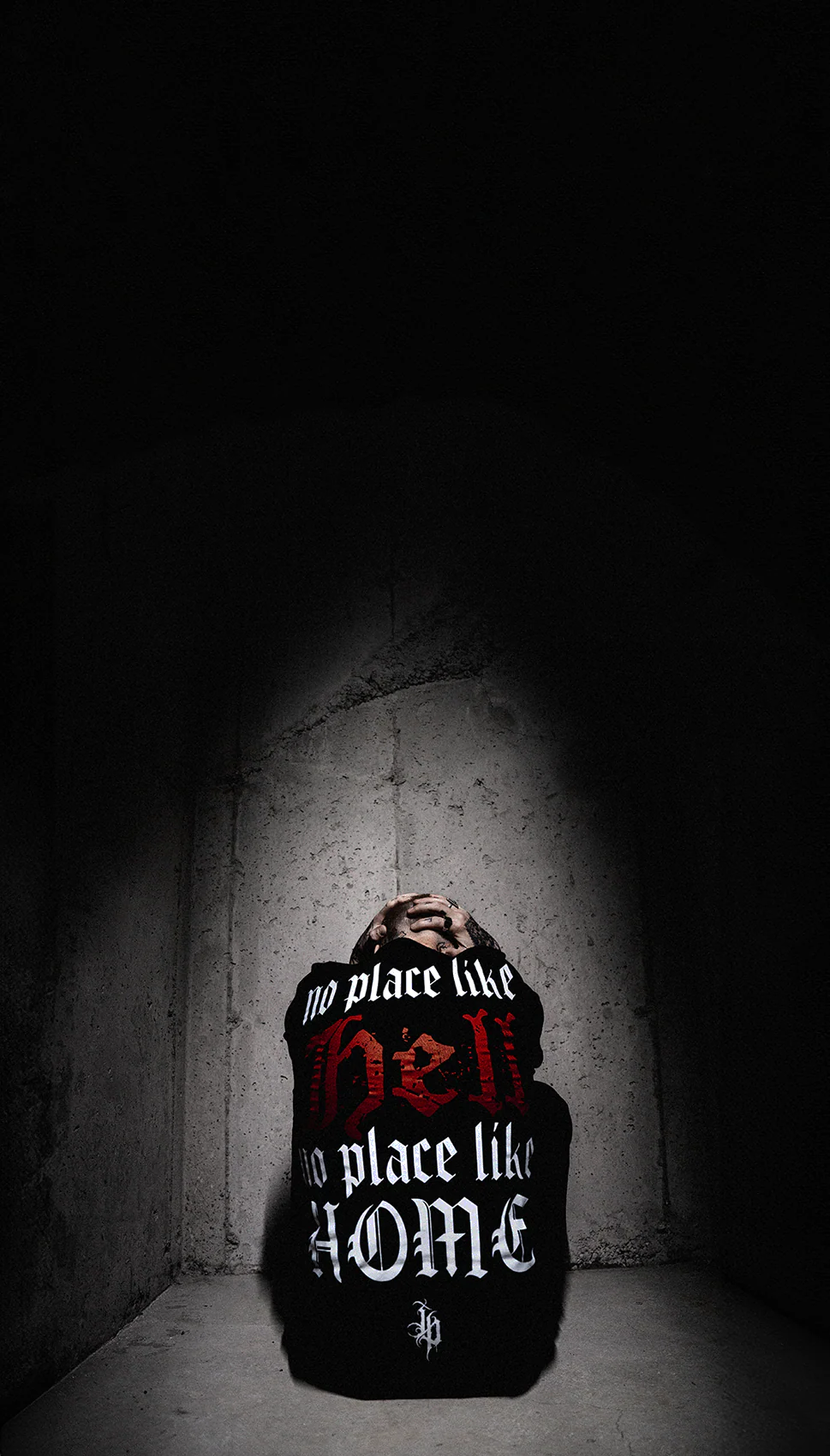 EMBRACE THE DARKEST AESTHETIC